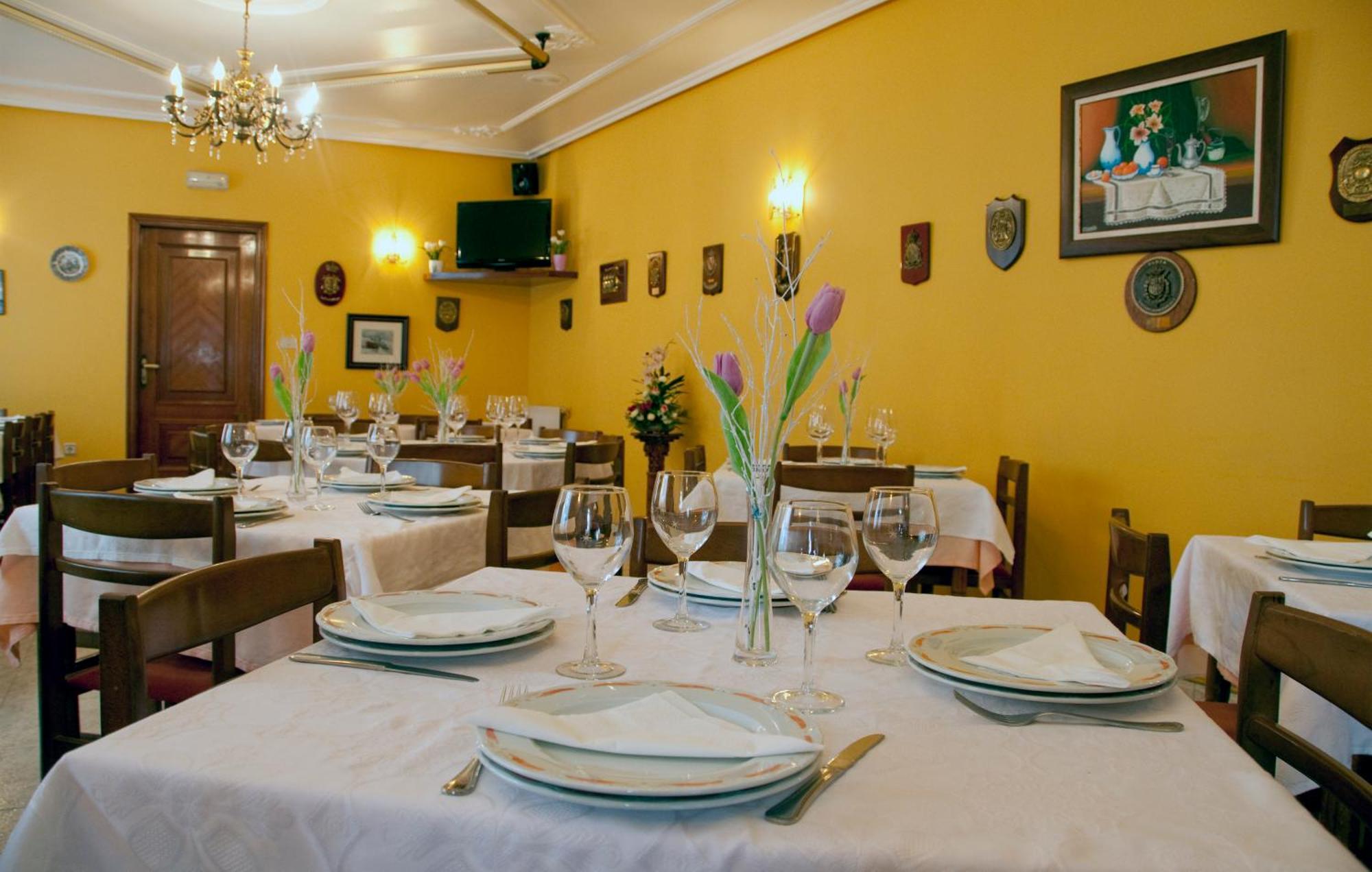 Hostal Restaurante La Cepa Cariño Dış mekan fotoğraf